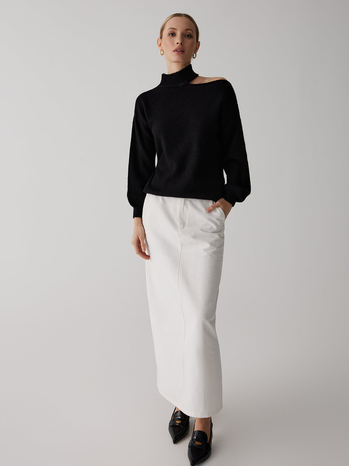 Omuzları Açık Balıkçı Yaka Uzun Kollu Kazak Siyah