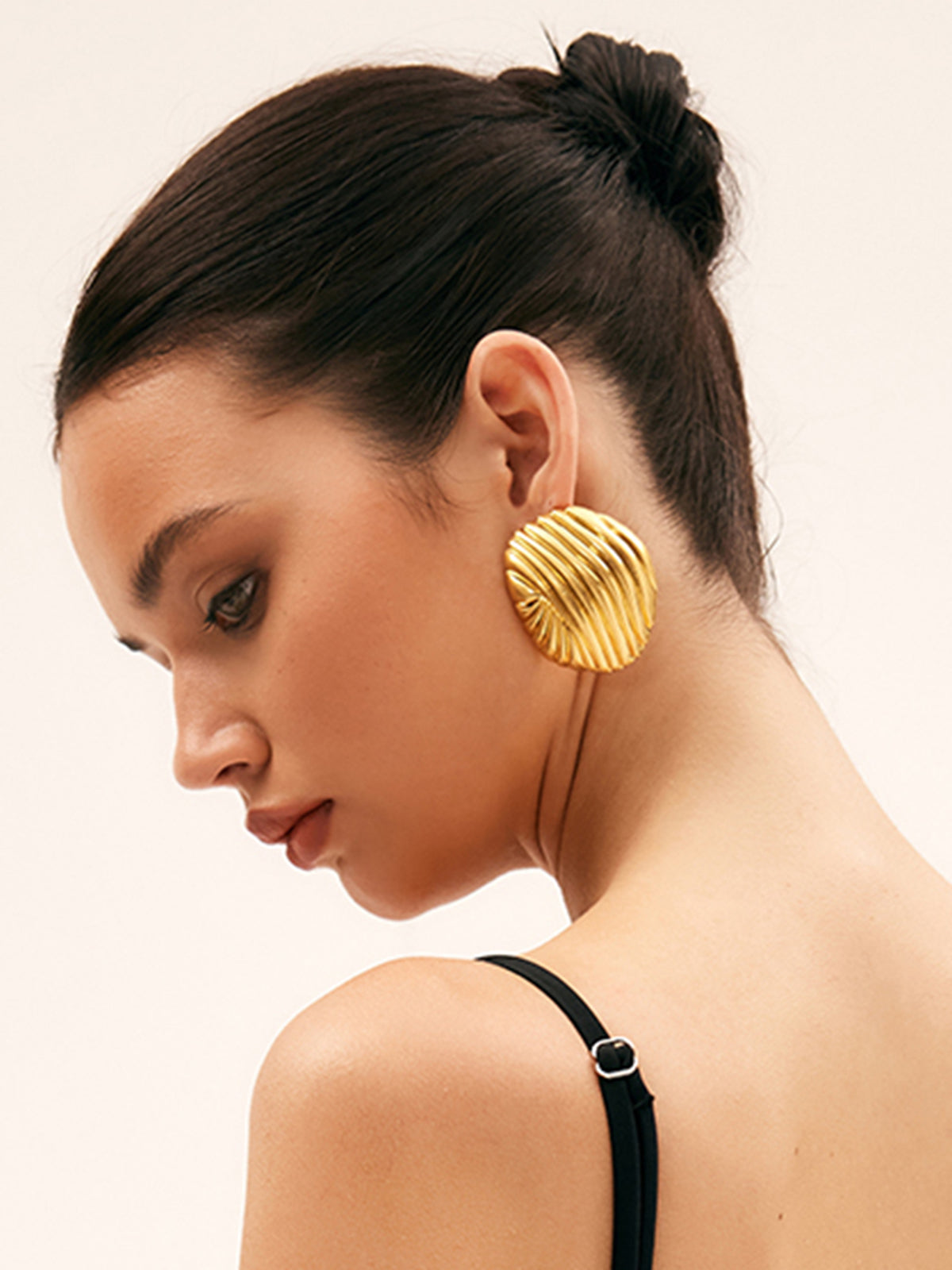 Okyanus Pileli Kabuk Damla Küpe Gümüş