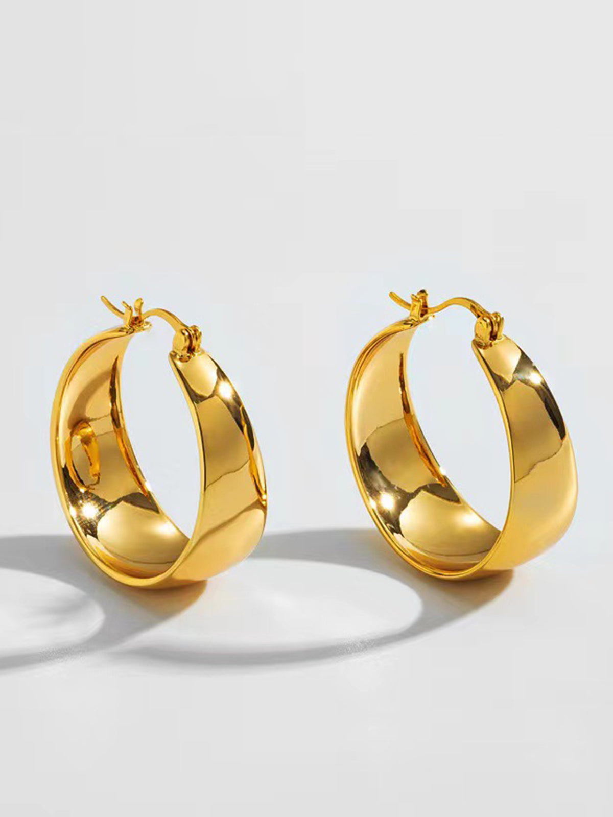 Tünel Halka Küpe Altın Titanyum Çelik