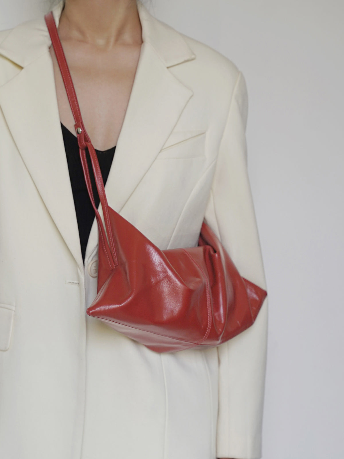 Çok Yönlü Kruvasan Çantası Kırmızı Poliüretan