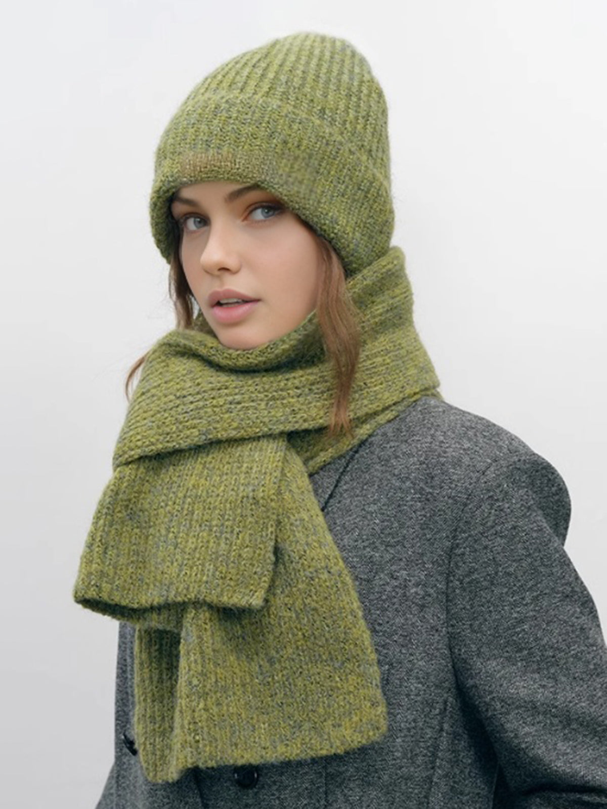 Düz Sıcak Örgü Şapka ve Atkı