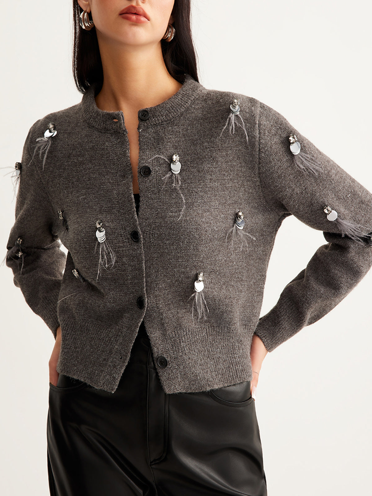 Taş Detaylı Düğmeli Kadife Hırka Açık Gri
