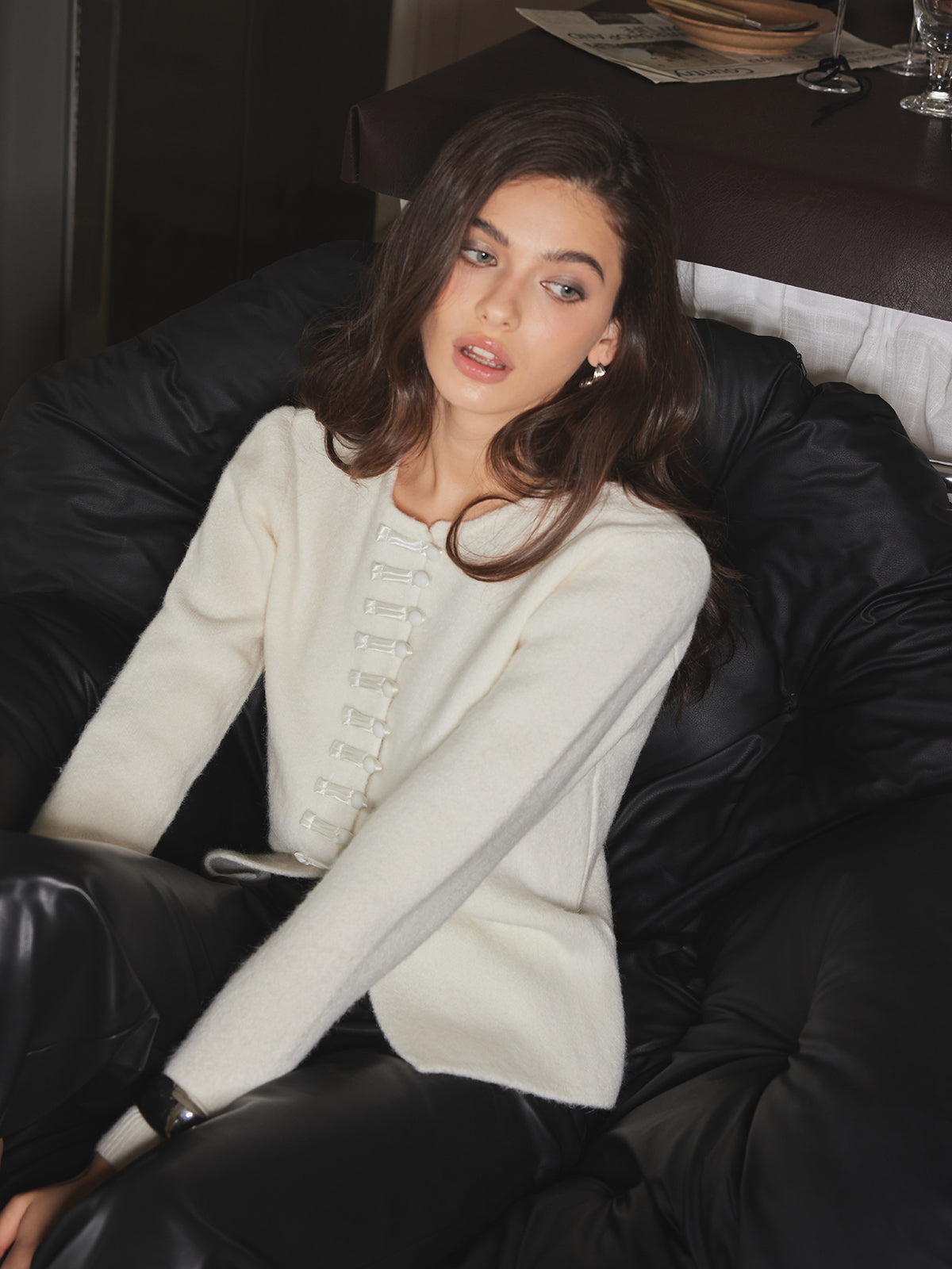 Yuvarlak Yaka Düğmeli Örgü Bluz Beyaz Uzun Kol