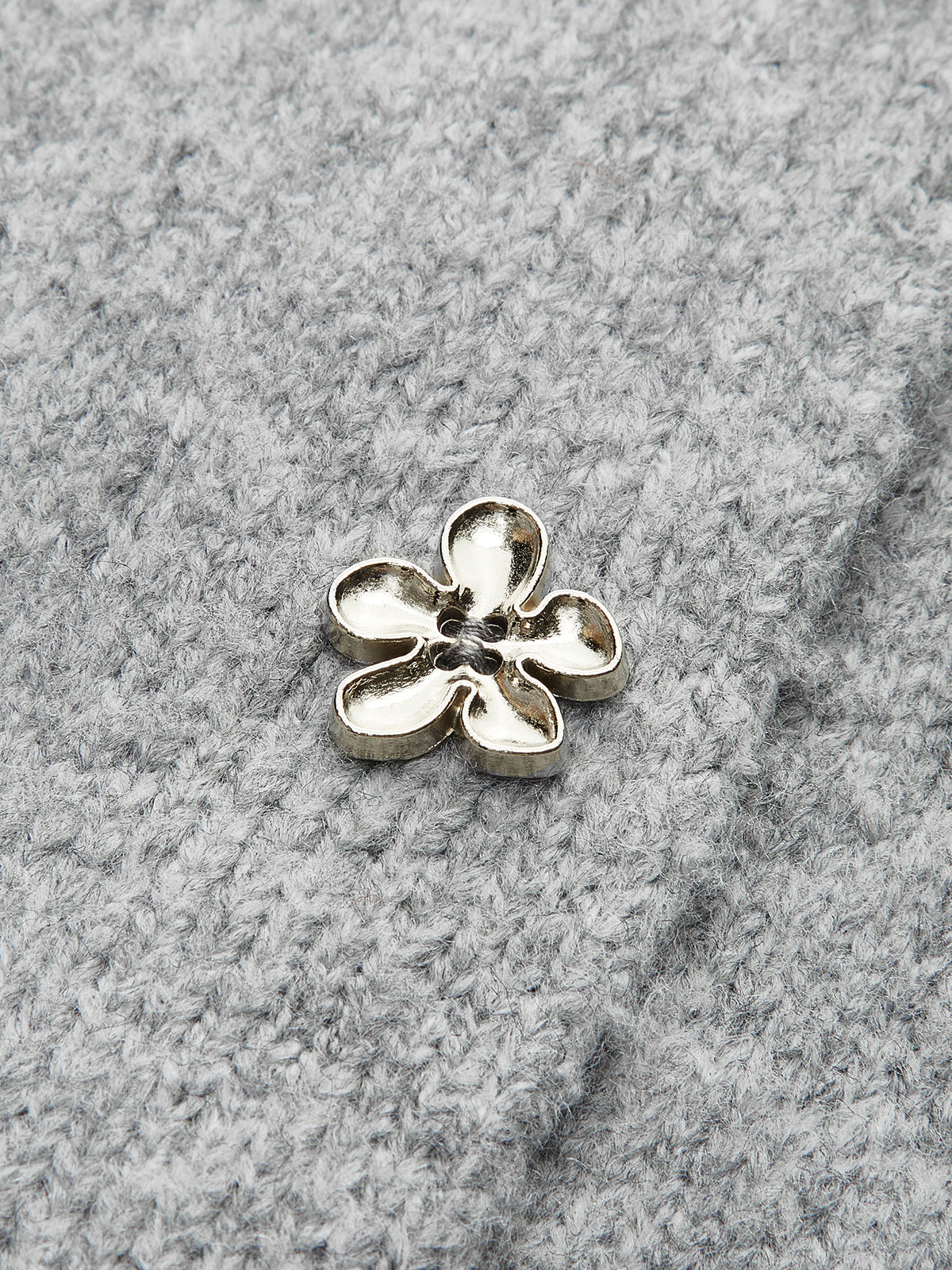 3D Çiçek Detaylı Kadife Hırka Gri Kontrast Kenar