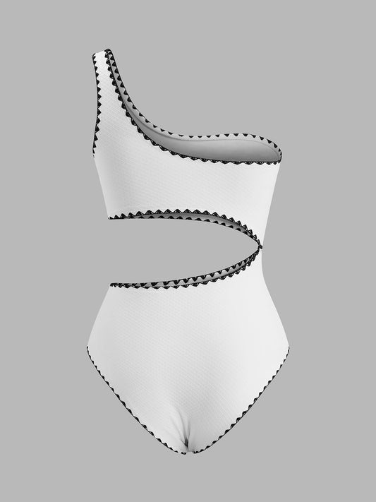 Şık Tek Omuz Kesik Mayo ile Şık Yaz Eğlencesi