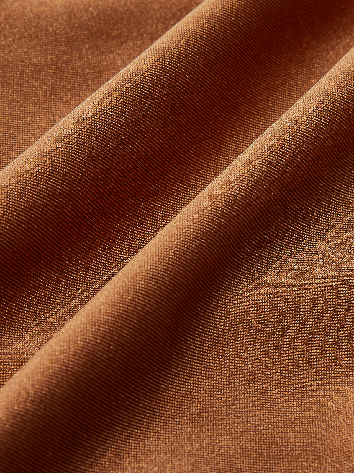 Şık Metal Kesim Tasarımlı Tek Parça