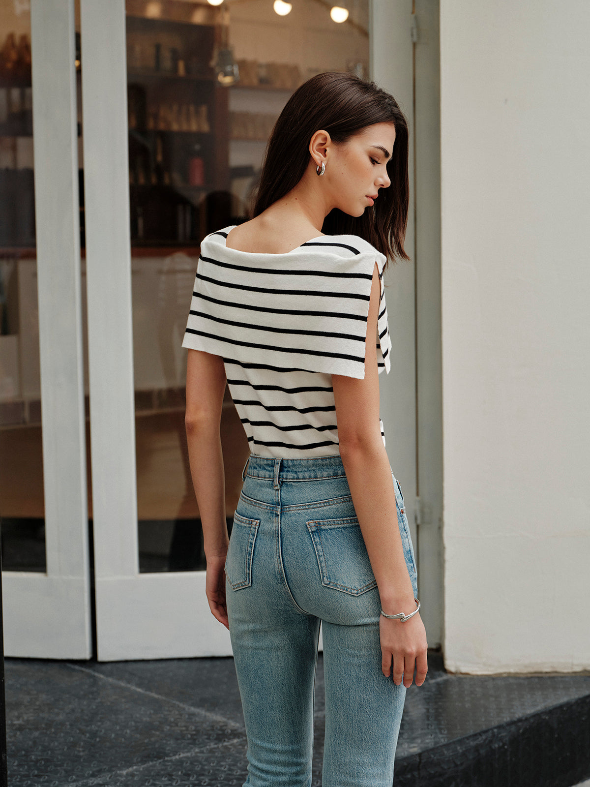 Şık Çizgili Şal Yaka Örgü Üst ile Rahat Tarz