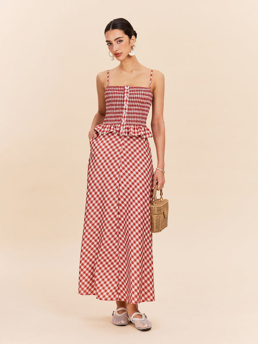 Şık Kareli Cepli Etek ile Rahat Stil