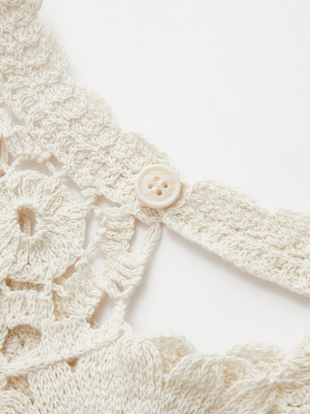 Nakışlı Dantel Kolsuz Bluz Ekru Kroşe Detaylı