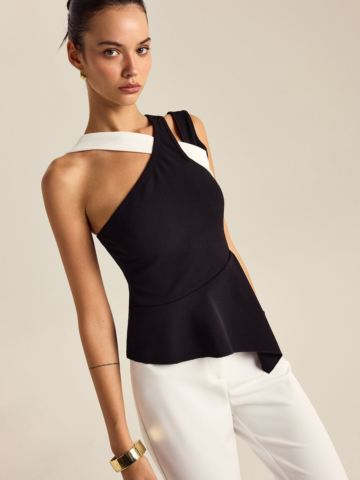 Asimetrik Peplum Üst