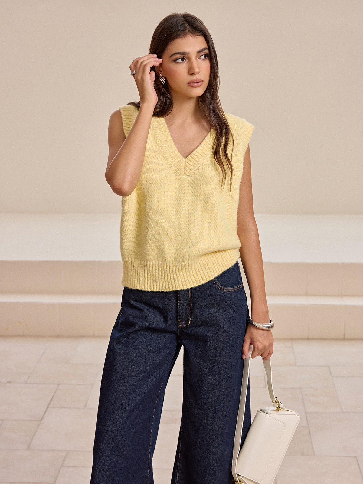 V Yaka Yün Karışımlı Örgü Yelek Sarı Kolsuz