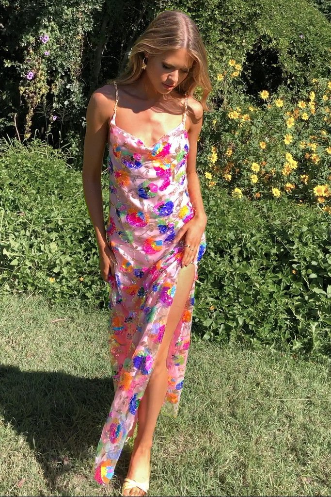 Fanny İşlemeli Payetler Sırtı Açık Maxi Elbise