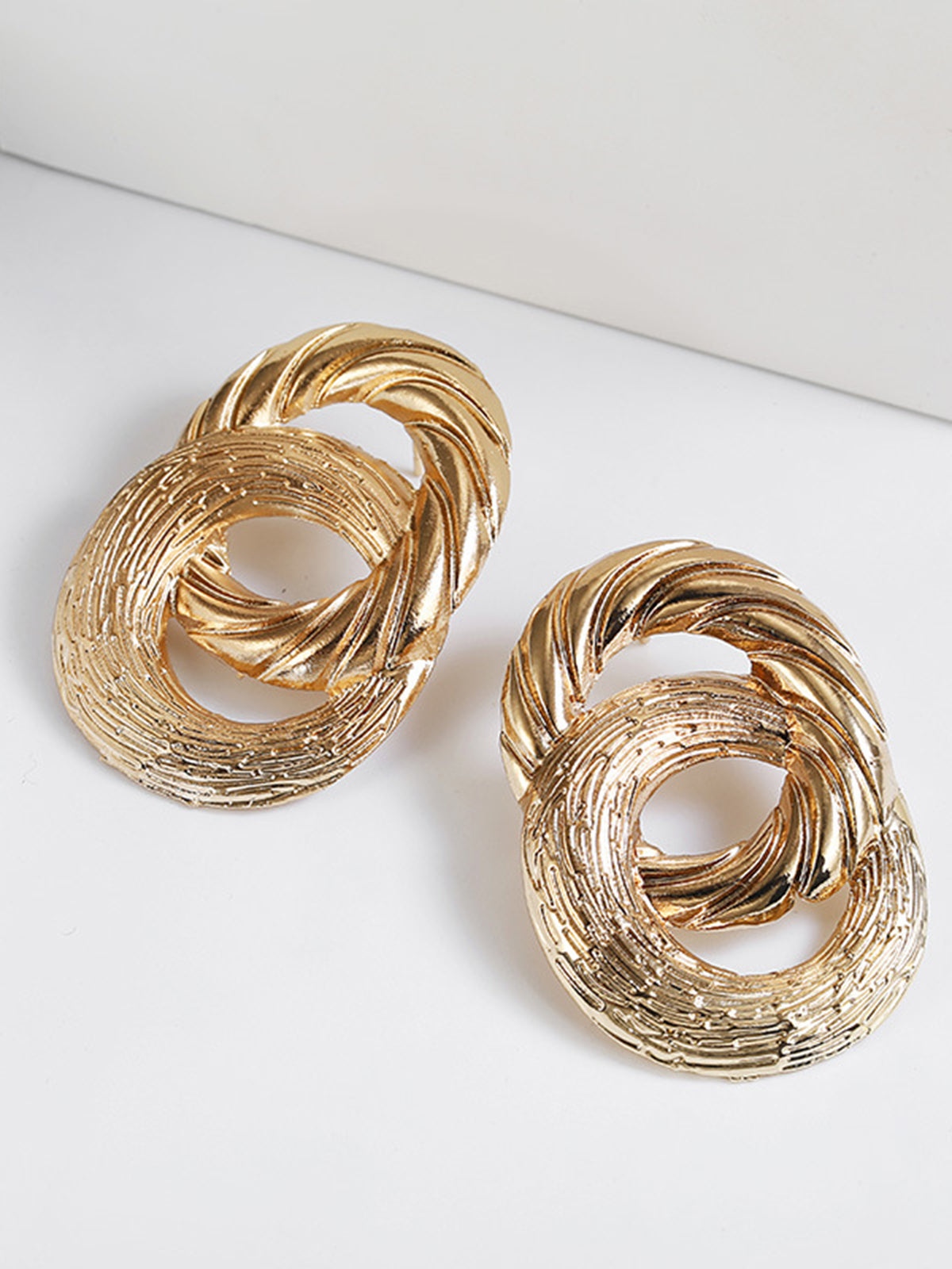 Vintage Çapraz Dairesel Damla Küpe Altın Geometrik Desen