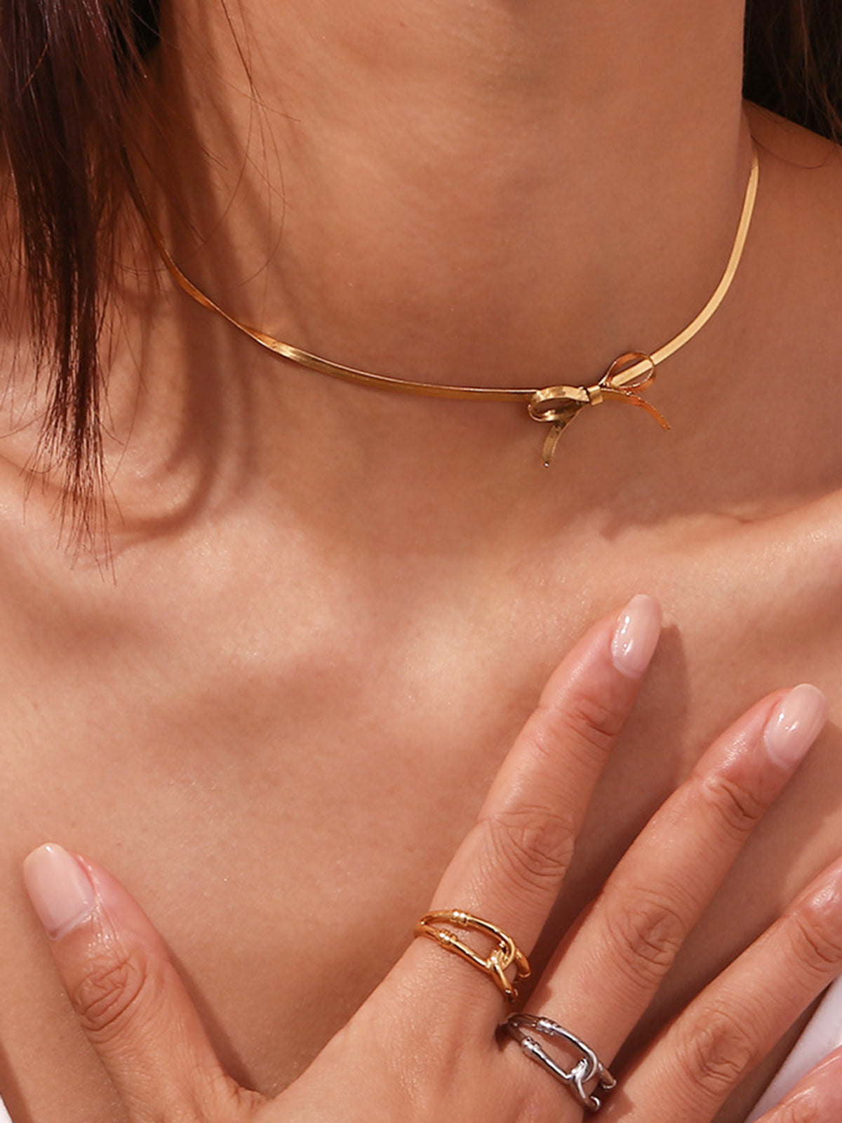 Altın Fiyonk Kolye Titanyum Çelik Zarif Tasarım