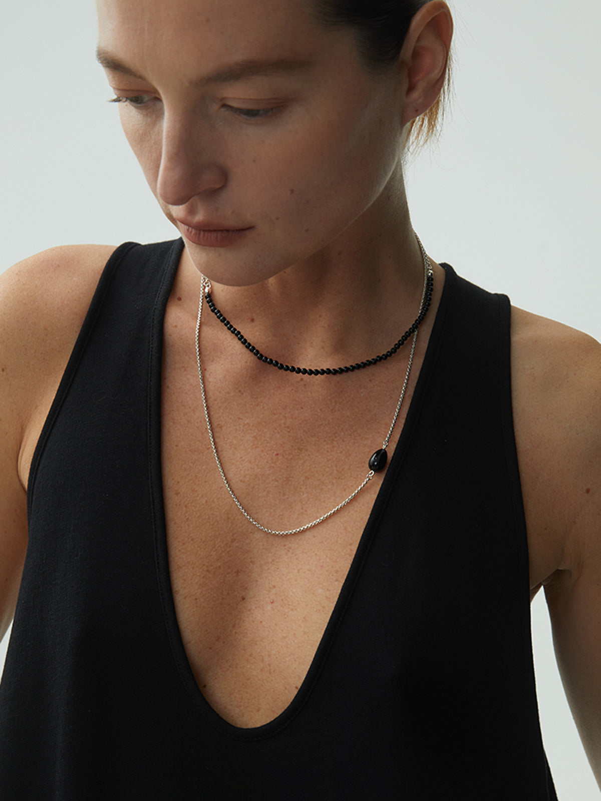 Siyah Oniks Boncuklu Kolye Gümüş Rengi 99cm