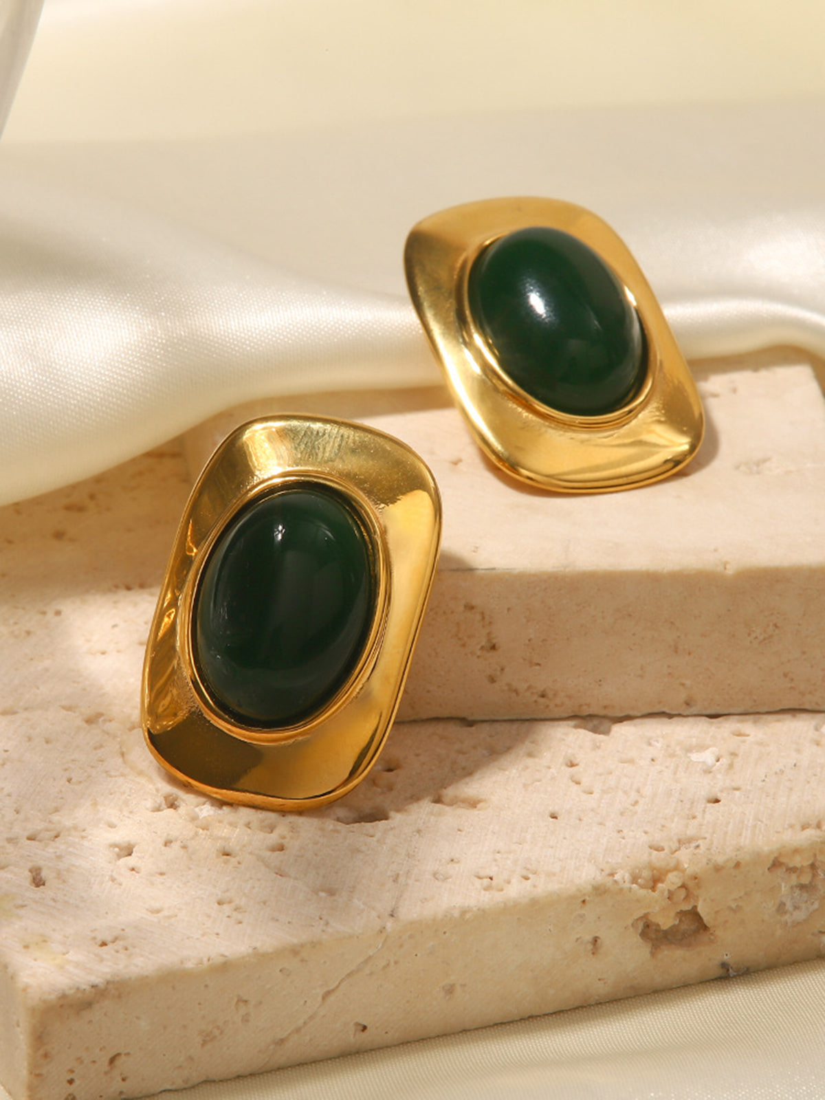 Vintage Kedi Gözü Taşlı Küpe Altın Kaplama 18K