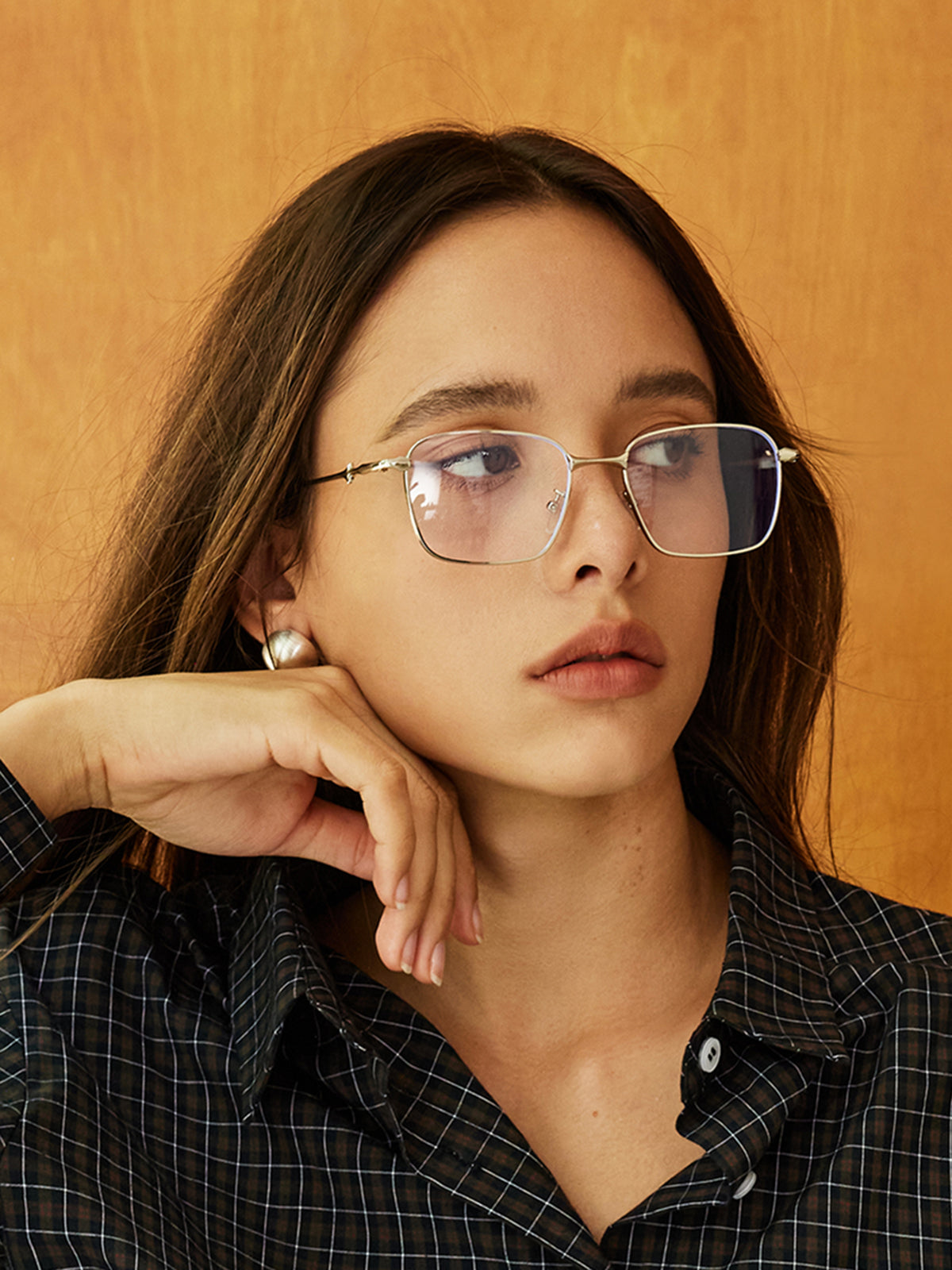 Şık Kare Şekilli Gözlükler