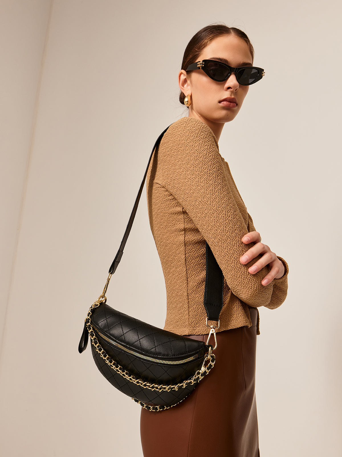 Zincir Dekor Fermuarlı Omuz Çantası Siyah