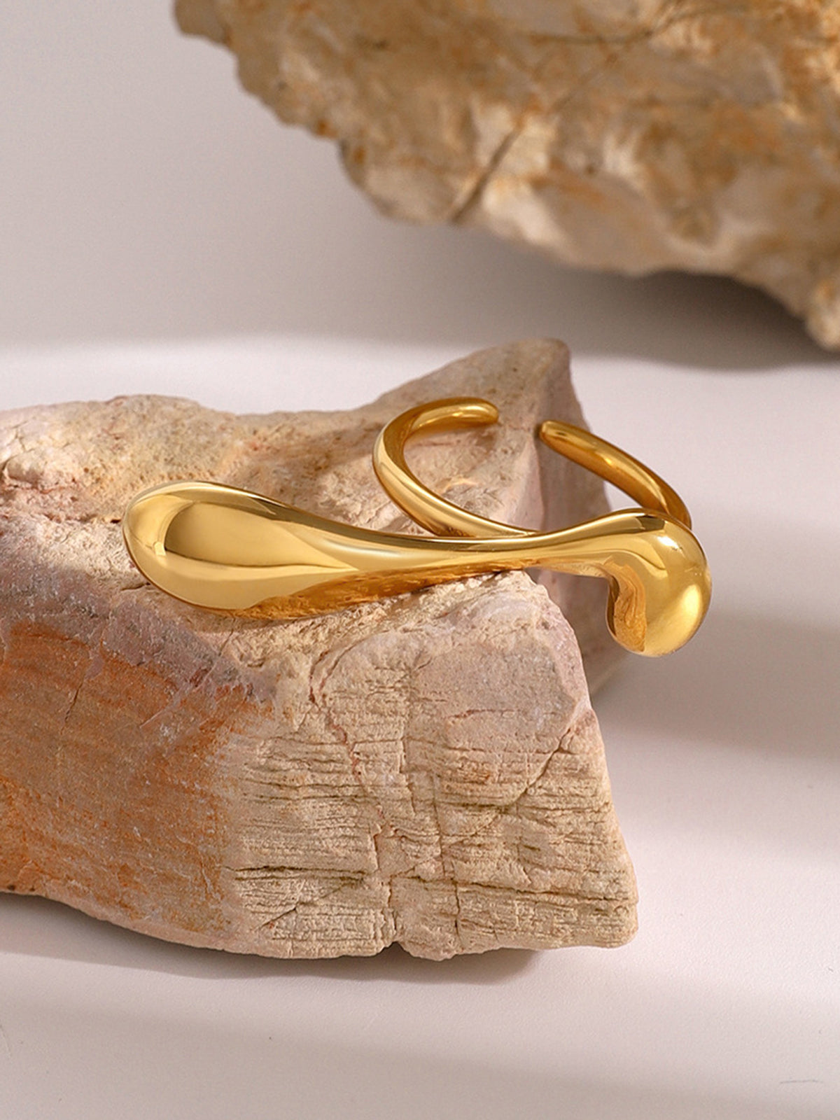 Düzensiz Su Damlası Açık Yüzük Altın Titan Çelik