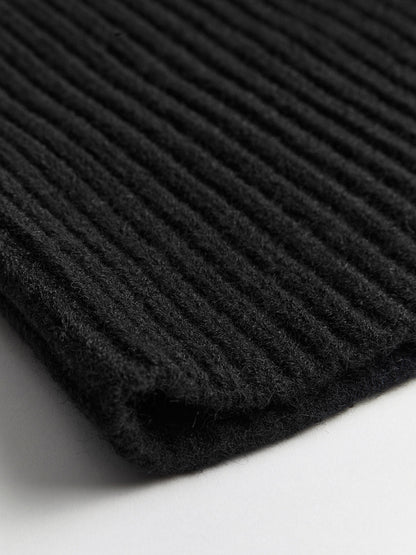 Düz Yüksek Yaka Yırtmaçlı Rüzgar GeçirmezAtkı