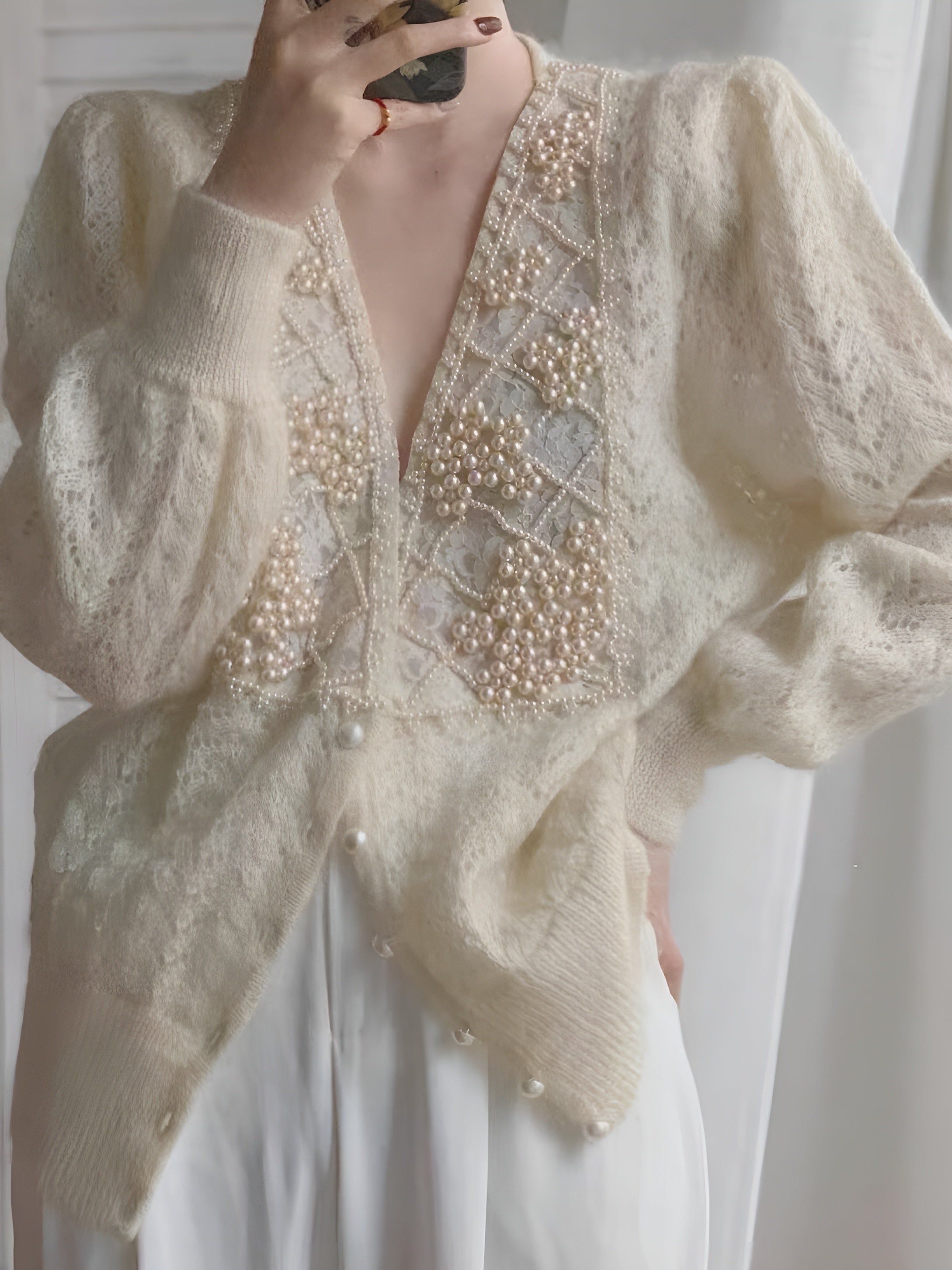 Romantik Boncuklu Düğmeli Hırka Ekru Regular Fit