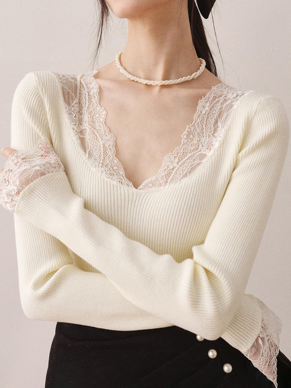 Dantel Detaylı Triko Bluz Uzun Kollu Ekru V Yaka