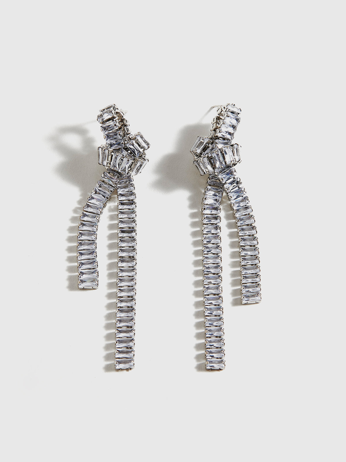 Taşlı Düğüm Tüylü Küpeler Gümüş Rhinestone