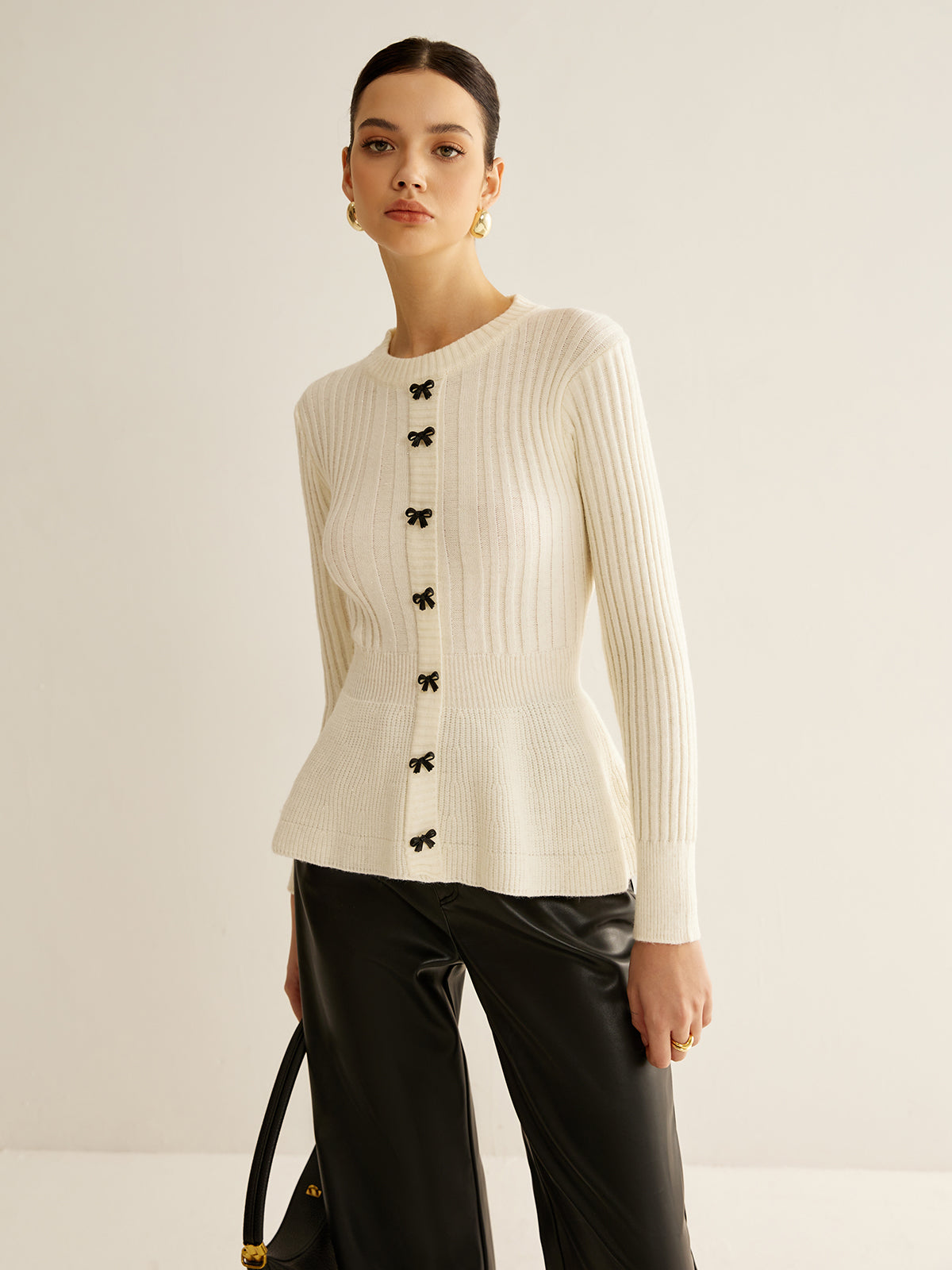 Fiyonklu Düğmeli Örgü Üst Beyaz Uzun Kollu