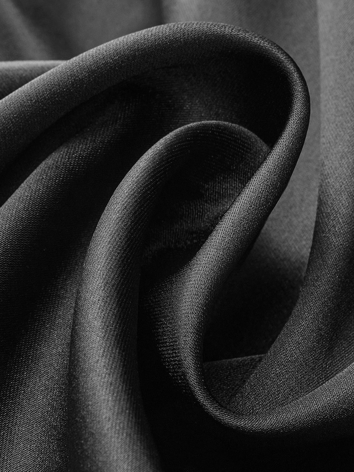 Zarif Dantel Askılı Abiye Elbise Siyah Saten Detaylı