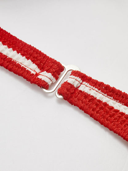 Şık Çizgili Bikini Takımı ve Uyumlu Şortlar