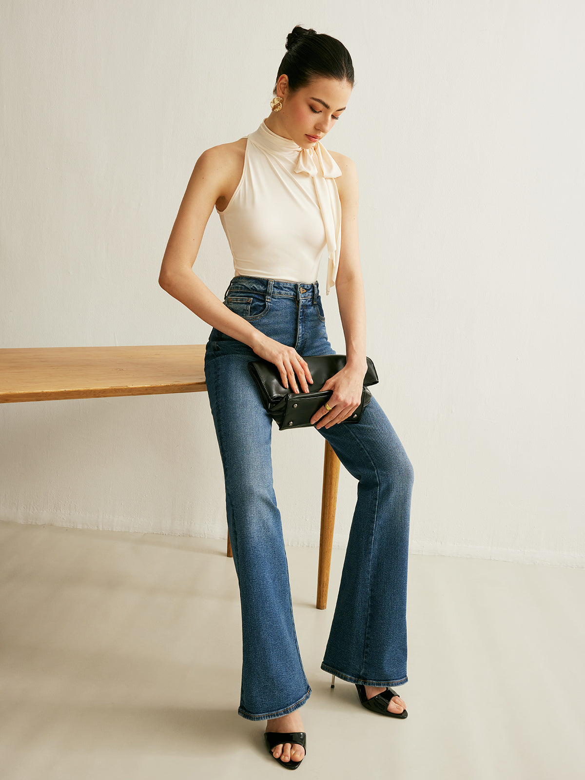 Şık Çiçek Yaka Halter Bluz