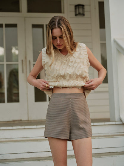 Şık Çiçek Desenli Örgü Süveter ile Zahmetsiz Şıklık