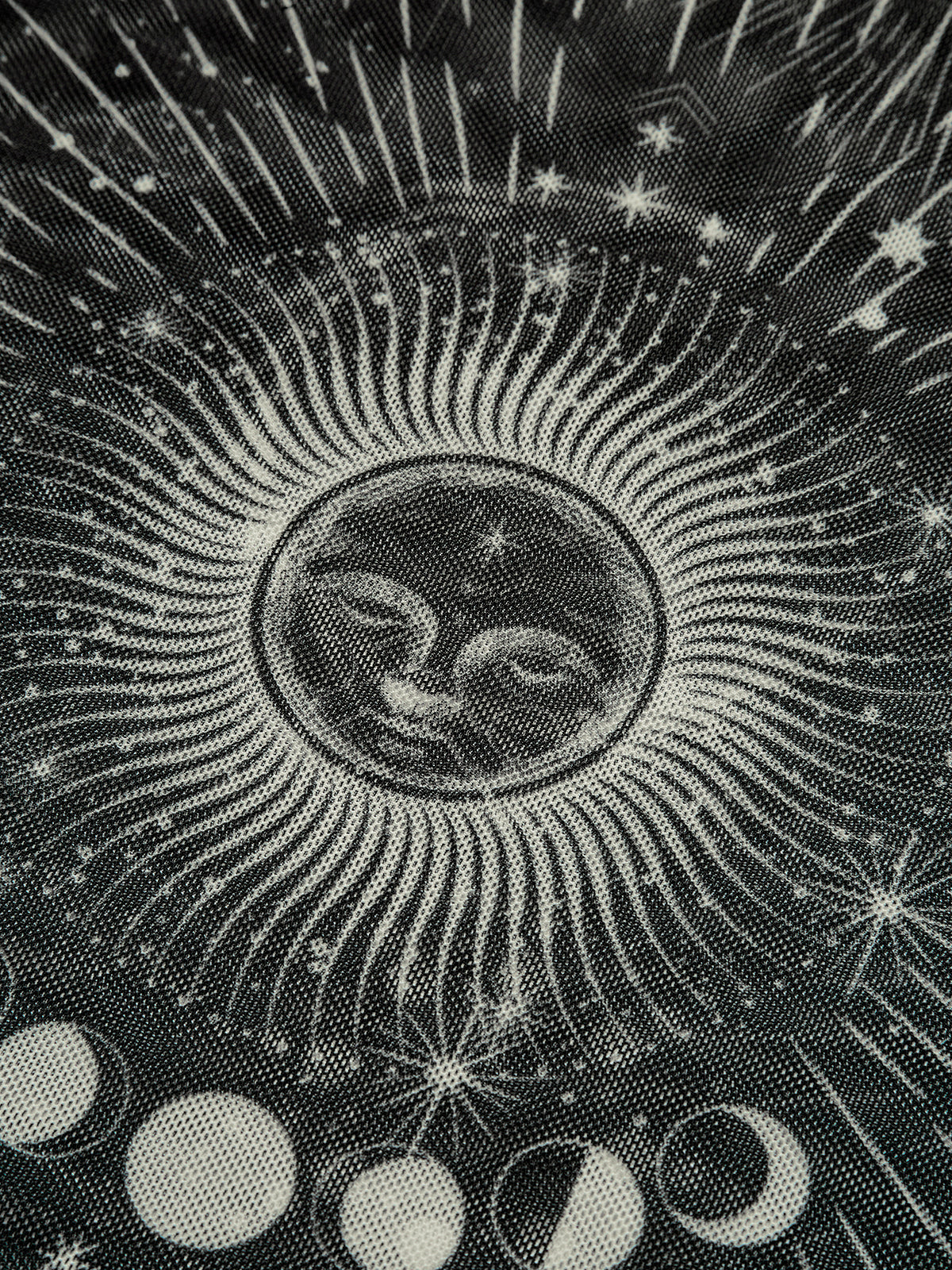 Gök Tasarım: Eşsiz Astroloji Baskılı Etek