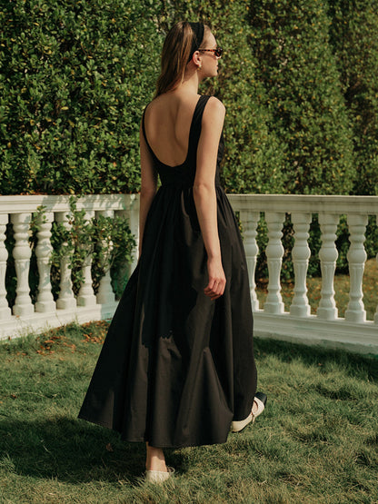 Şık Kolsuz Sırt Açık Plise Maxi Elbise