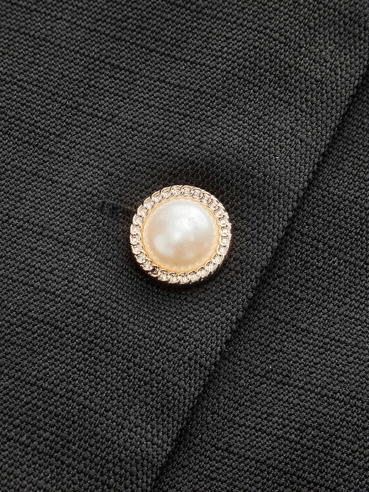 Şık Düğmeli Ön Halter Tulum ile Zahmetsiz Şıklık