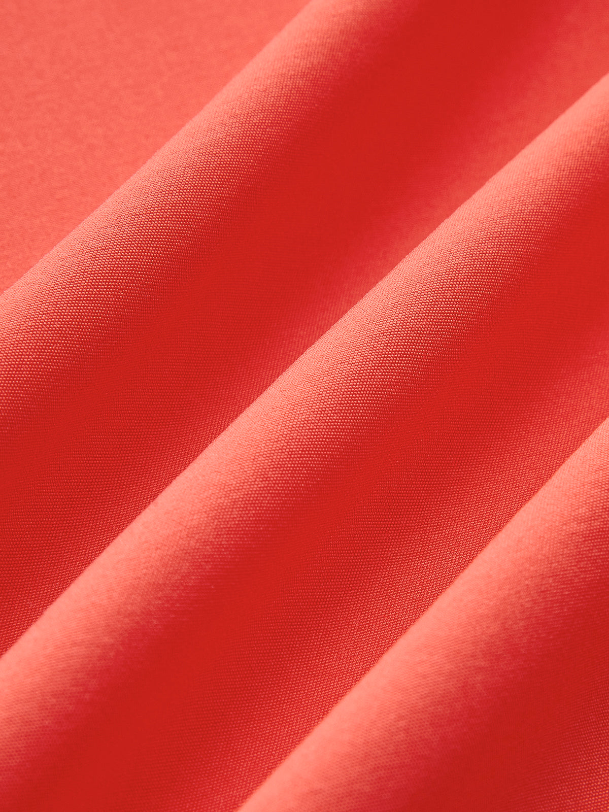 Şık Bağcıklı Arka Düğmeli Elbise ile Zahmetsiz Şıklık