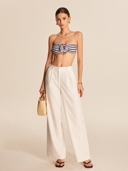 Şık Çizgili Bandeau Bikini Takımı Çiçek Aksamları ile