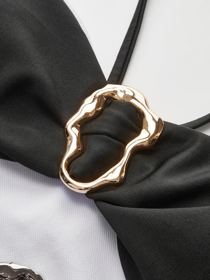 Şık Halter Kesim Figürlü Tek Parça Mayo ile Şık Metal Yüzük