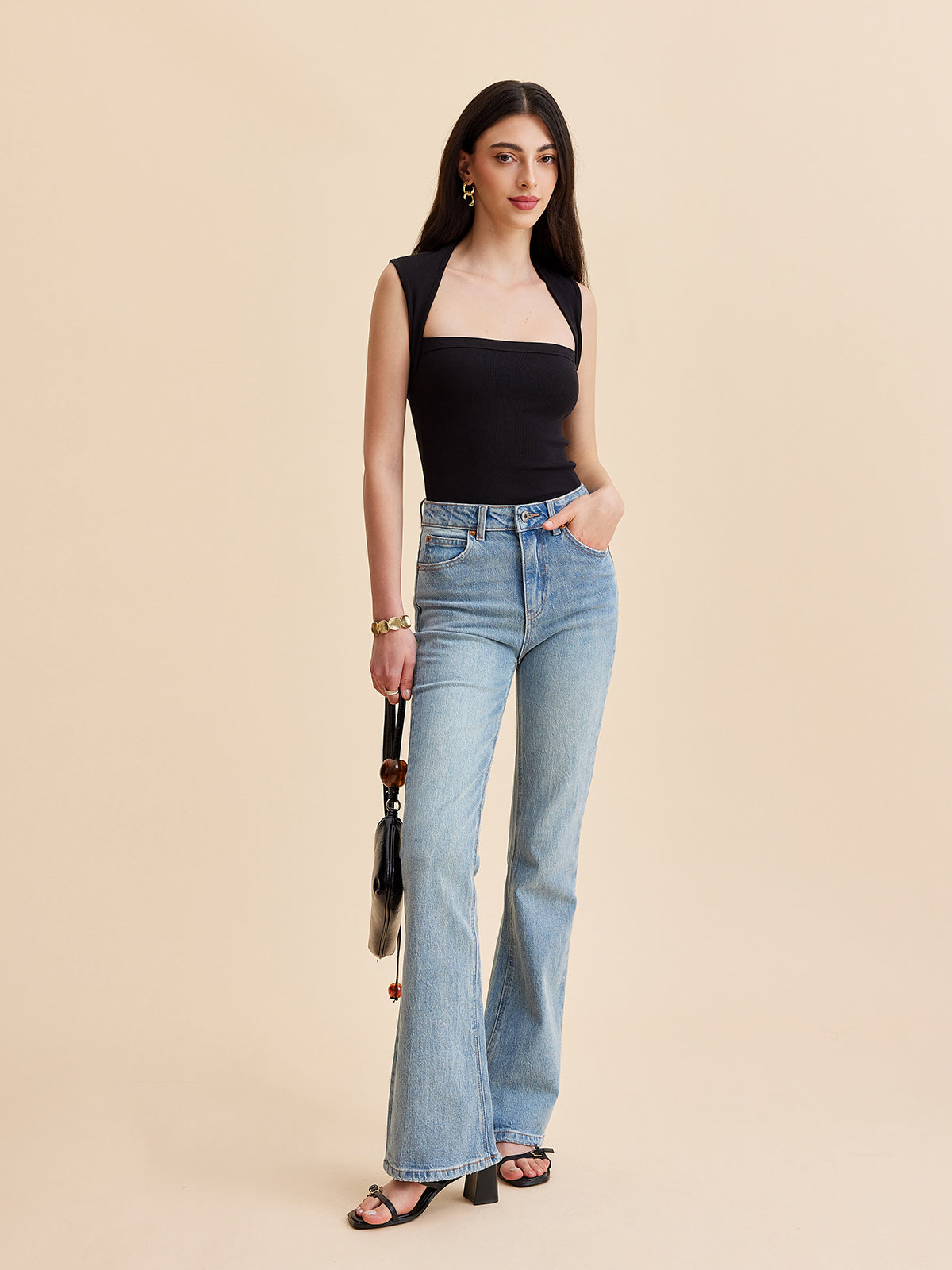 Kare Yaka Ribanalı Askılı Üst Siyah Dar Kesim