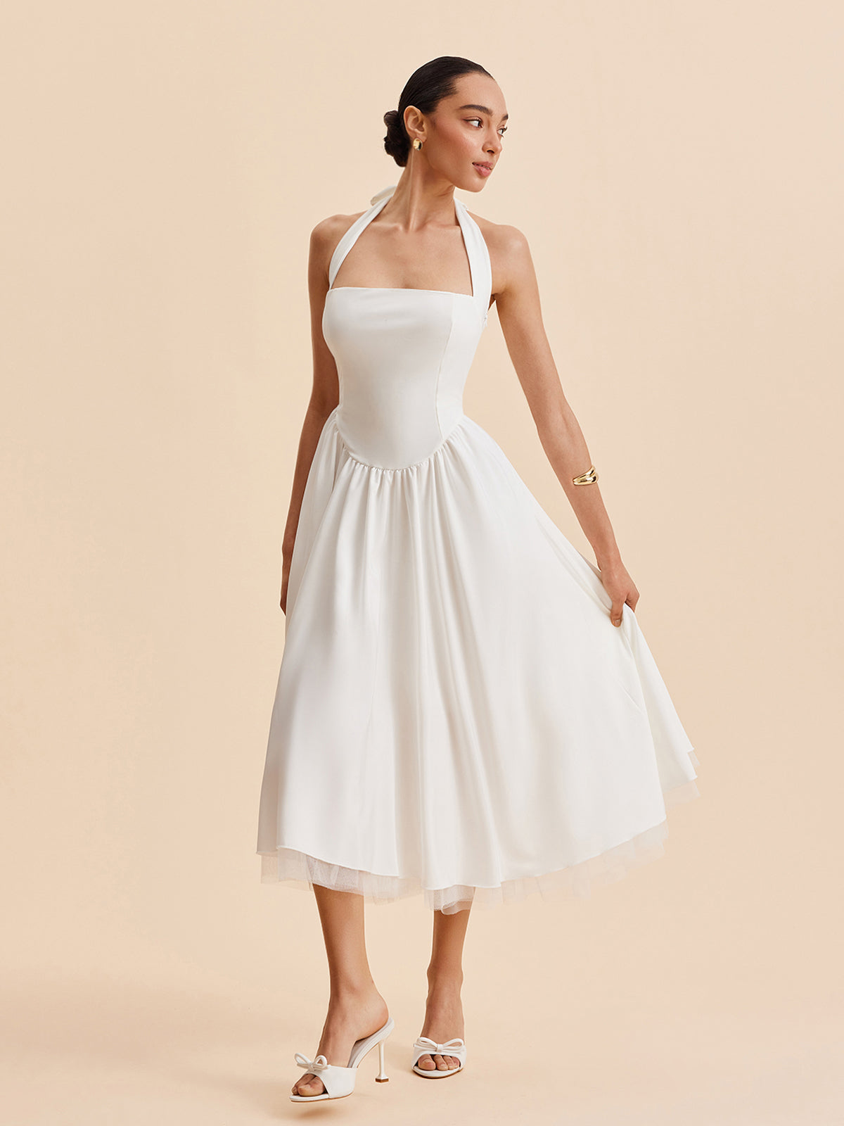 Şık Halter Sırt Dekolteli Kolsuz Abiye Elbise Fermuar Detayı ile