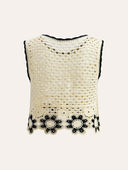 Güzelce Örülmüş Çiçek Desenli Üst ve Pantolon Takımı