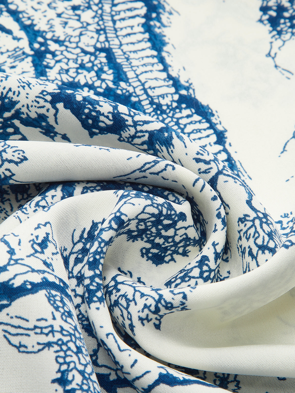 Şık Askısız Elbise, Şık Şirzolu Kollara Sahip