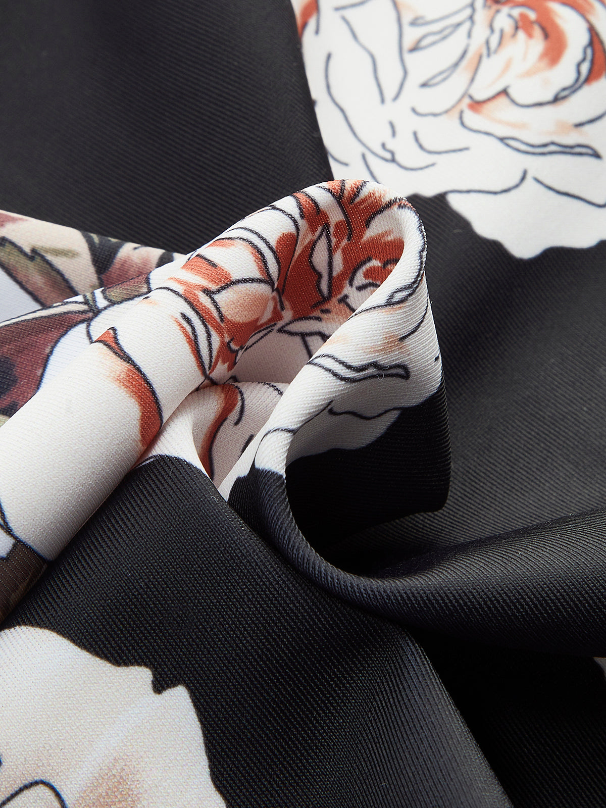 Şık Çiçekli Askılı Tek Parça Mayo ve Şık Kapama