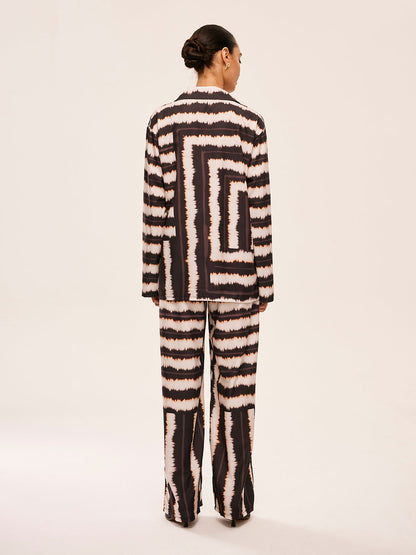 Şık Geometrik Desenli ve Cepli Renk Bloklu Pantolon Takımı