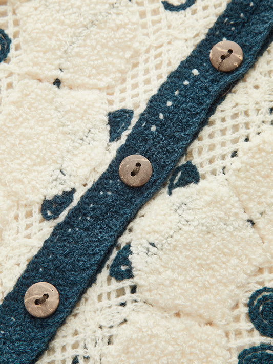 Şık Bir Dokunuş İçin Çekici Nakışlı Örgü Yelek