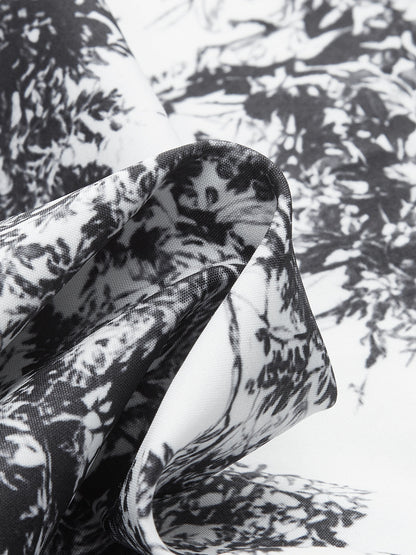 Şık Çizgili Kenarlı Baskılı Pantolon Takımı