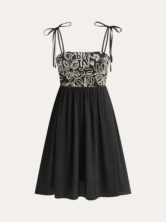 Düğmeli İpek Uzun Elbise, Bağlama Askıları ile Şık ve Trend Görünüm