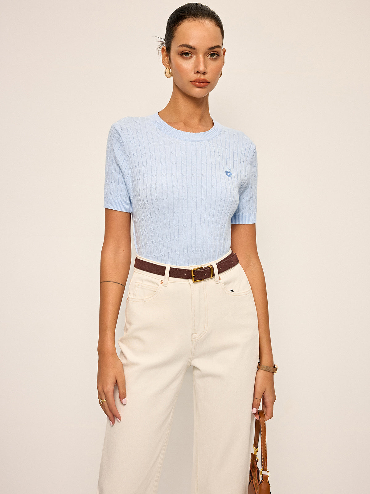 Kalp İşlemeli Yüksek Yaka Kablolu Örgü Triko Mavi