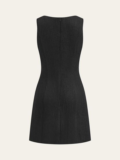 Kadın Kolsuz Düğmeli Mini Takım Elbise