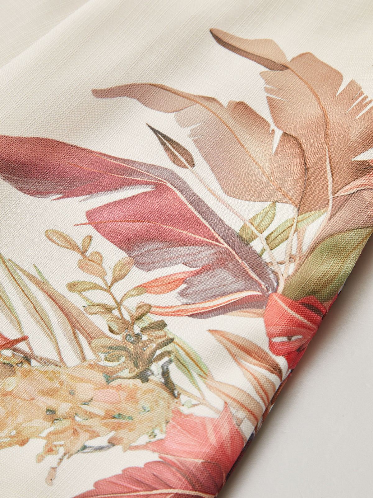 Kemerli Tropikal Baskılı Ortabel Slim Jean Shorts